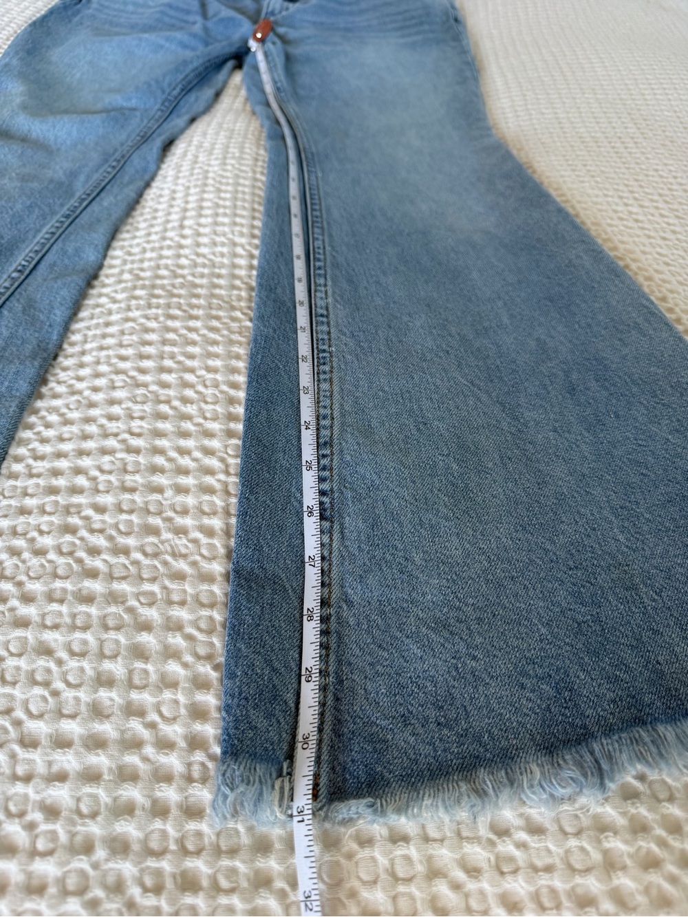 We The Free Raw Hem Flare Jeans Light Wash Size 28 - Picture 11 of 14